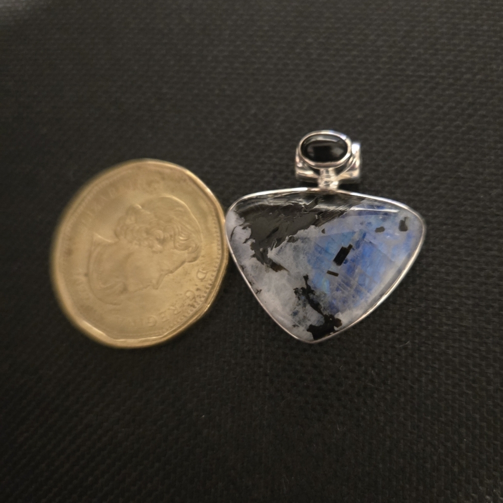 Moonstone and Quartz sterling silver pendant with Obsidian accent - Picture 3 of 9